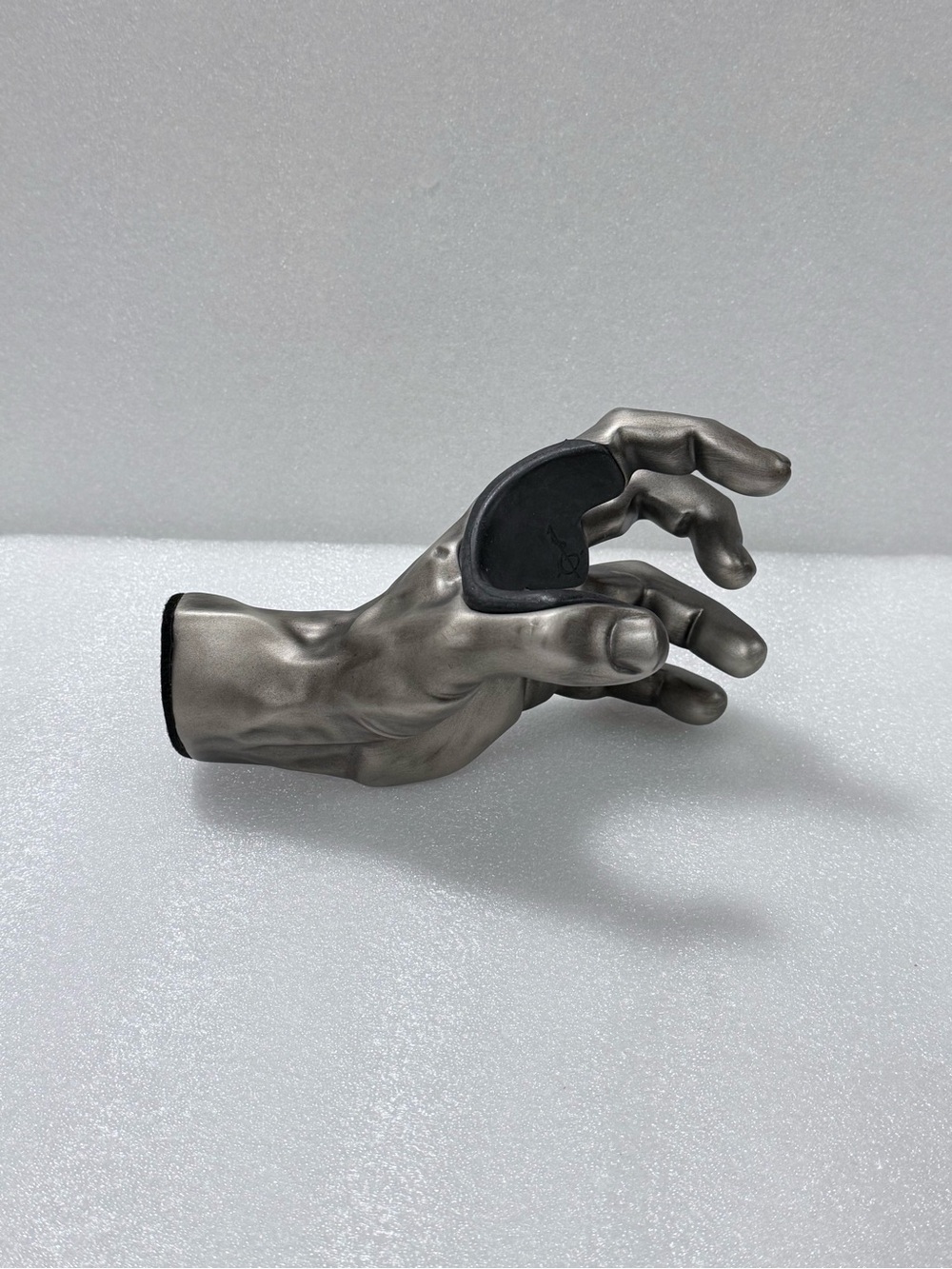 GuitarGrip Hand Shaped Wall Mounted Guitar Hanger, Silver - Picture 4 of 11